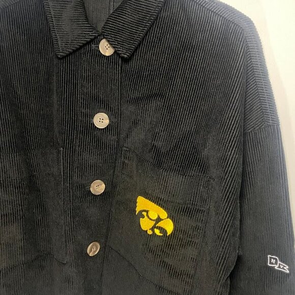 University of Iowa Hawkeyes Hype and Vice Corduroy Jacket - Picture 3 of 5